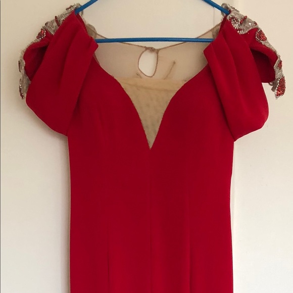 Beautiful evening gown size 8 - Picture 2 of 4